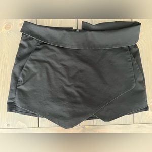 Aritiza Talula Skort